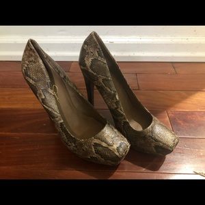 Jessica Simpson snake skin heels